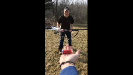 Comment charger un fusil à pompe avec style!