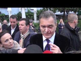 Report TV - Blushi fërshëllehet në Elbasan: S'kam frikë të them të vërtetën