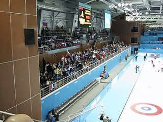 С Олимпиады Сочи 2014_Начало игры в керлинг