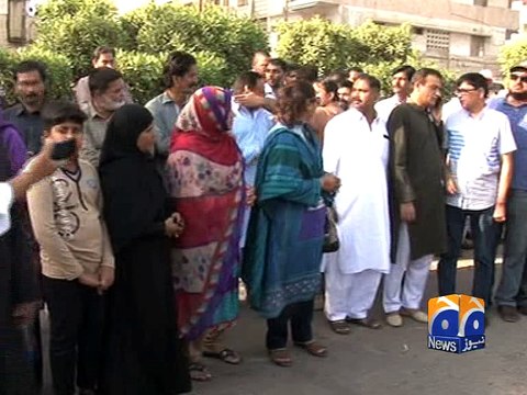 MQM stages protest against Mustafa Kamal in Karachi