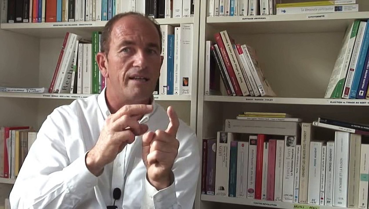 ACTUALITES DU MONDE - Étienne Chouard, la dette et la fin de l’État-providence (extrait)