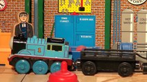 Play Doh Surprise Eggs ,Thomas and Friends with Sir Topham Hatt have 5 Play Doh Eggs delivered by Bu