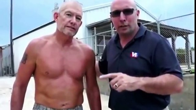 Cet ex Marines vous montre comment survivre pendant un naufrage et ne pas vous noyer