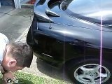Esta é a maneira mais fácil, rápida e económica de reparar as mossas do seu carro!