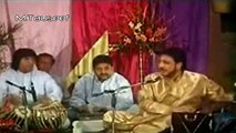 Hamid Ali khan -Udas logon se pyar karna koi to seekhe (complete) [HD]