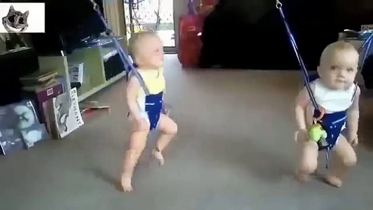 Самое смешное про детей - близнецы в тарзанке!
