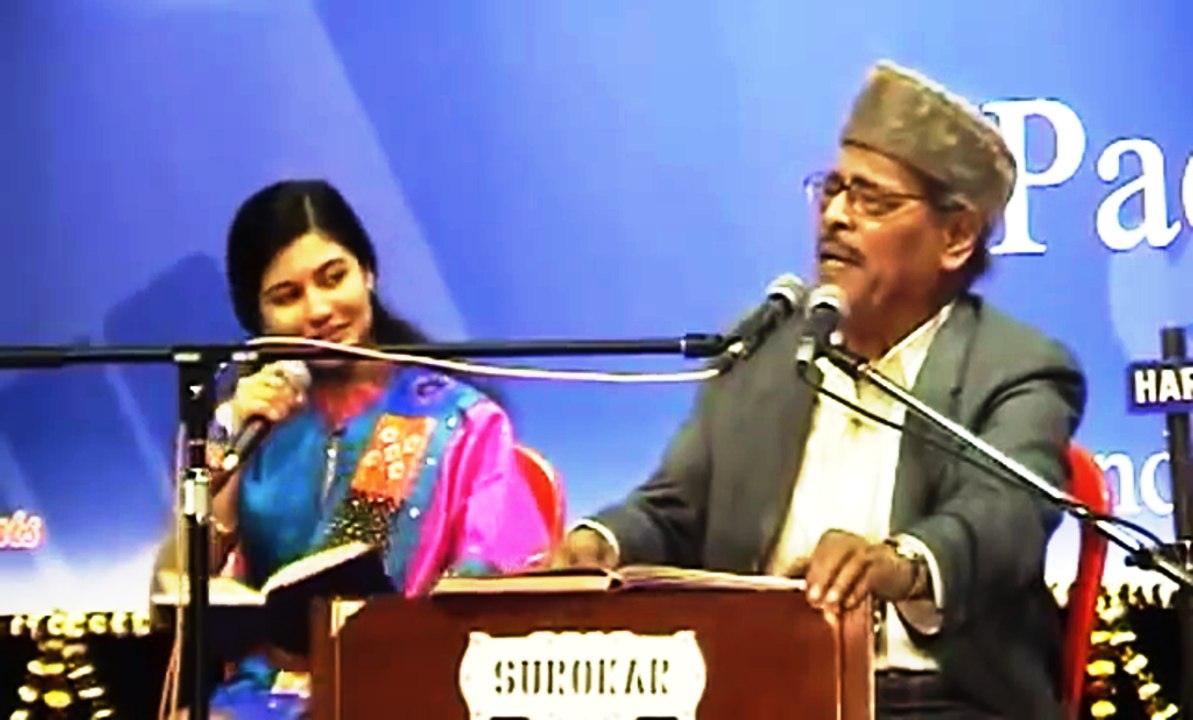 Ye Raat Bheegi Bheegi - Live Performance by Manna Dey and Nazia Alam - Film Chori Chori