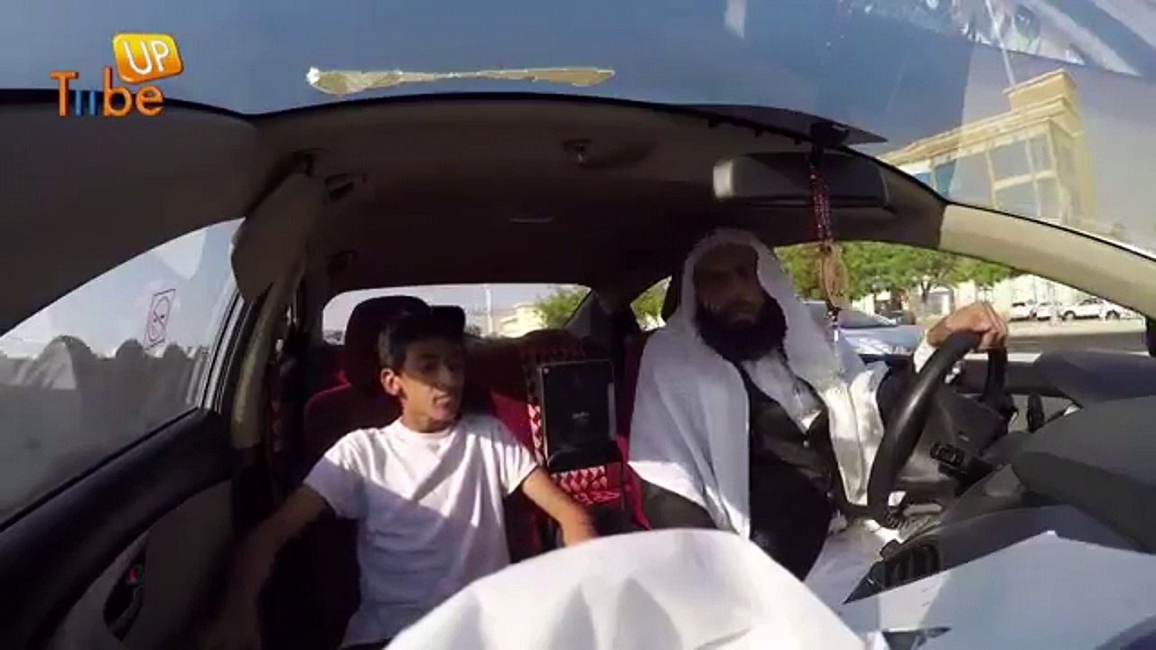 Un chauffeur de taxi veut commettre un attentat-suicide (Caméra cachée)