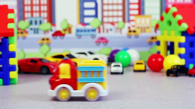 Специальные машины и машины неотложной помощи. Спецтехника для малышей. Мультики про машинки