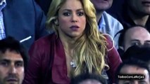 Shakira reaction seeing Gerard Pique [HD] - Barcelona 0 - 1 Real Madrid
