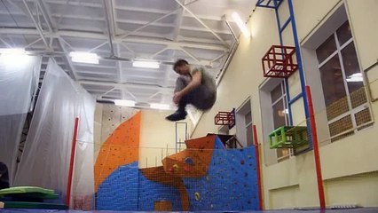 Клуб АТМОСФЕРА в Перми -батут-скалолазание-2015