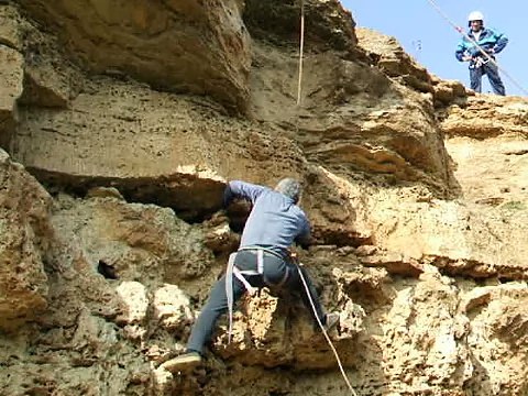 Подъём по скале (2)