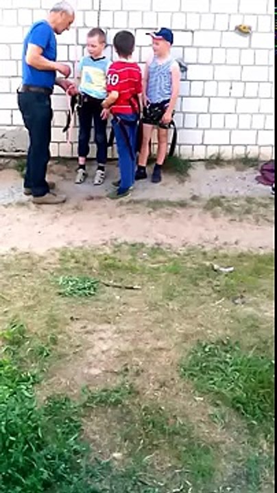 Саша Кудрявцев Скалолазание. Гомель. 15 метров (5-ти этажка)