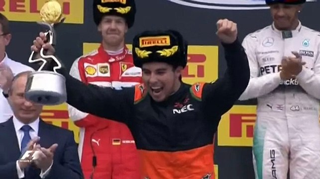 Формула 1 в Сочи. Путин наградил Хэмилтона, ответившего брызгами шампанского