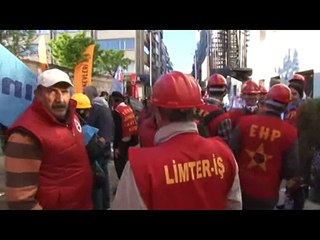 DİSK önündeki bekleyiş sürüyor