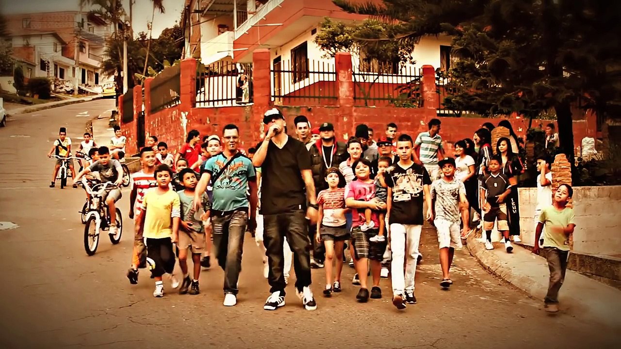 Nicky Jam - Sigo Aquí (VIDEO OFICIAL) @NickyJamPr