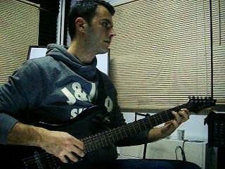 GİTAR DERSİ... MEDARMONİ SANAT AKADEMİSİ_www.medarmonisanat.com