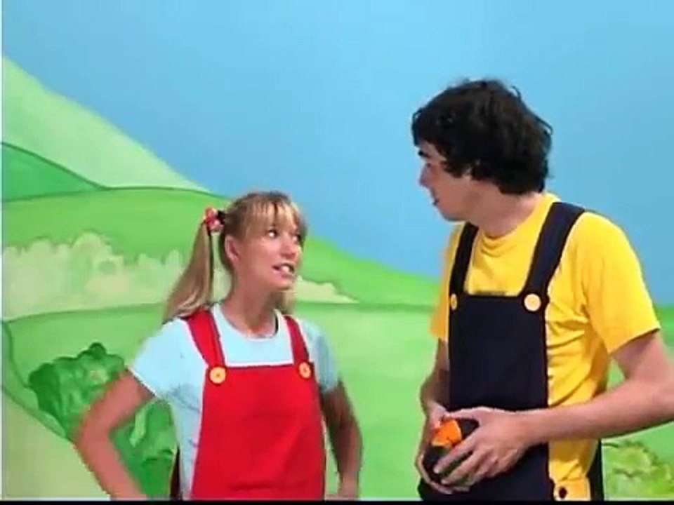 Family Member Introductions 10 - pumkin.com English lesson