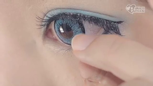 SHINY Hatsune Miku COSPLAY MAKEUP tutorial by kawaii model Kimura