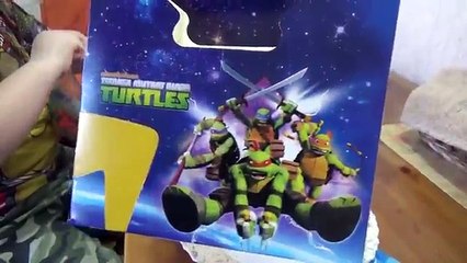 Алиса в гостях у Лёвы ! Открываем Хеппи Мил с Хеллоу Китти космонавт!