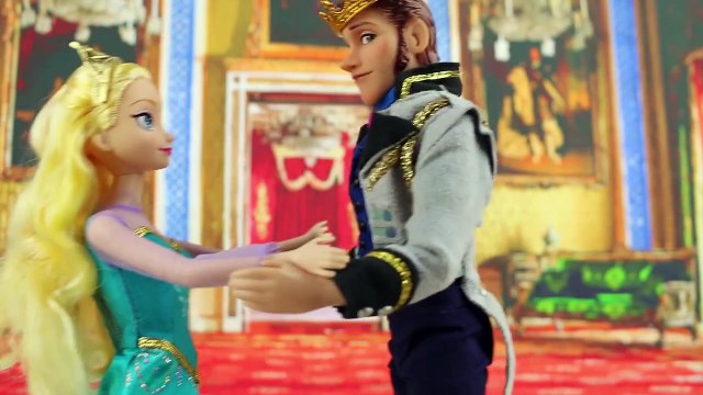 Anna Gets Fire Powers & Burns Evil Cousin Asle & Anna Saves Elsa. DisneyToysFan