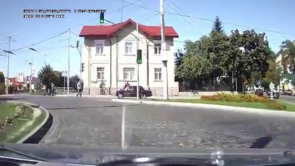 Падение байка снятый на регистратор