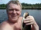 Рыбак поймал рыбу своей мечты