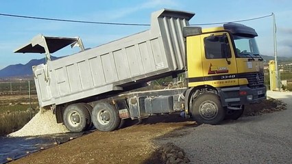 Mercedes Actros 3340 dump truck