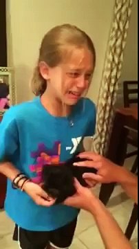 Реакция восьмилетней девочки на подарок. Милотень)