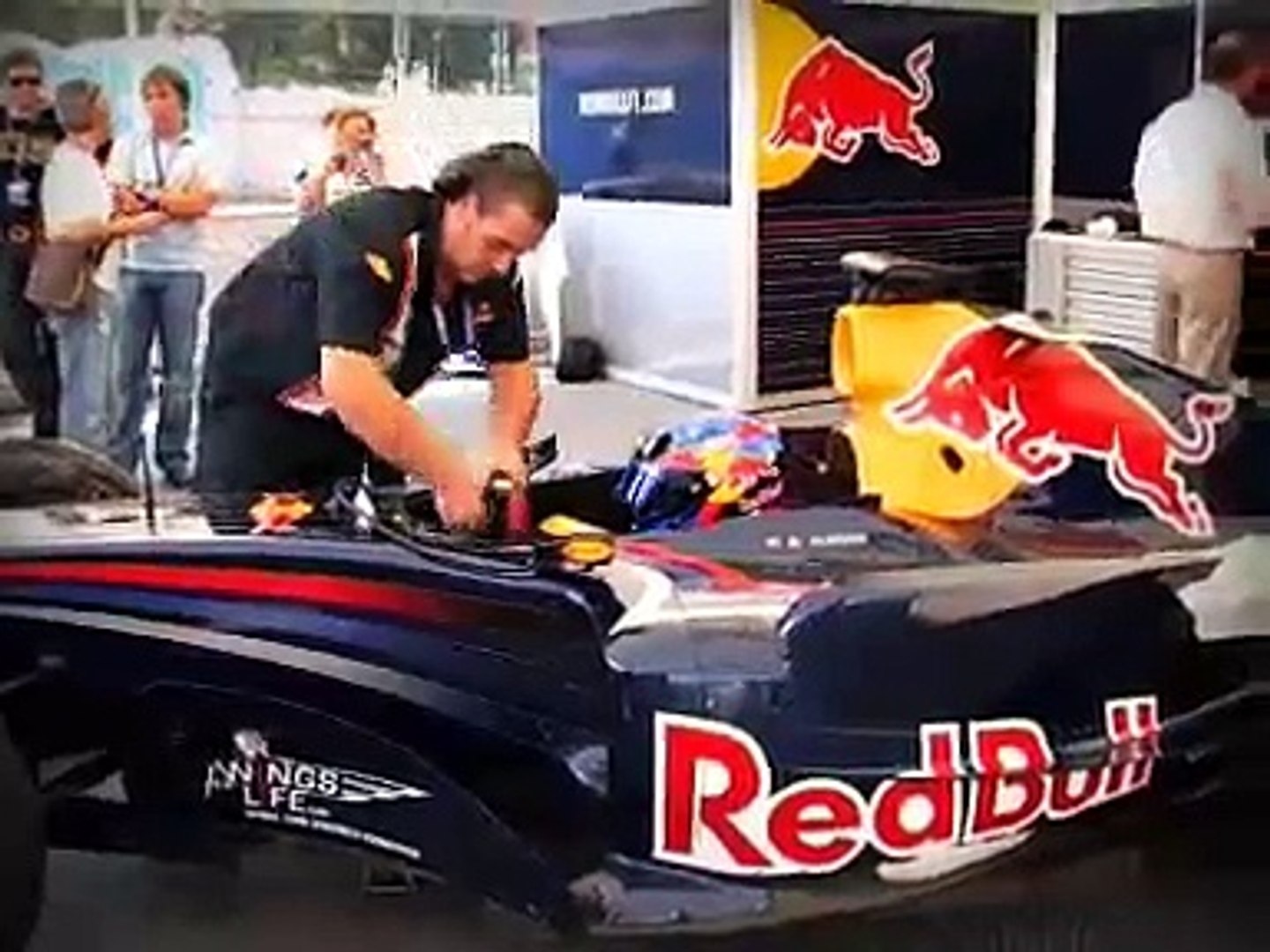 ⁣Команда Формула-1 Red Bull Racing В Москве!