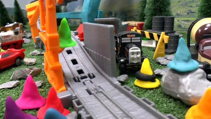 Play Doh Angry Birds Thomas The Train Disney Cars 2 Lightning McQueen Take N Play Stanley
