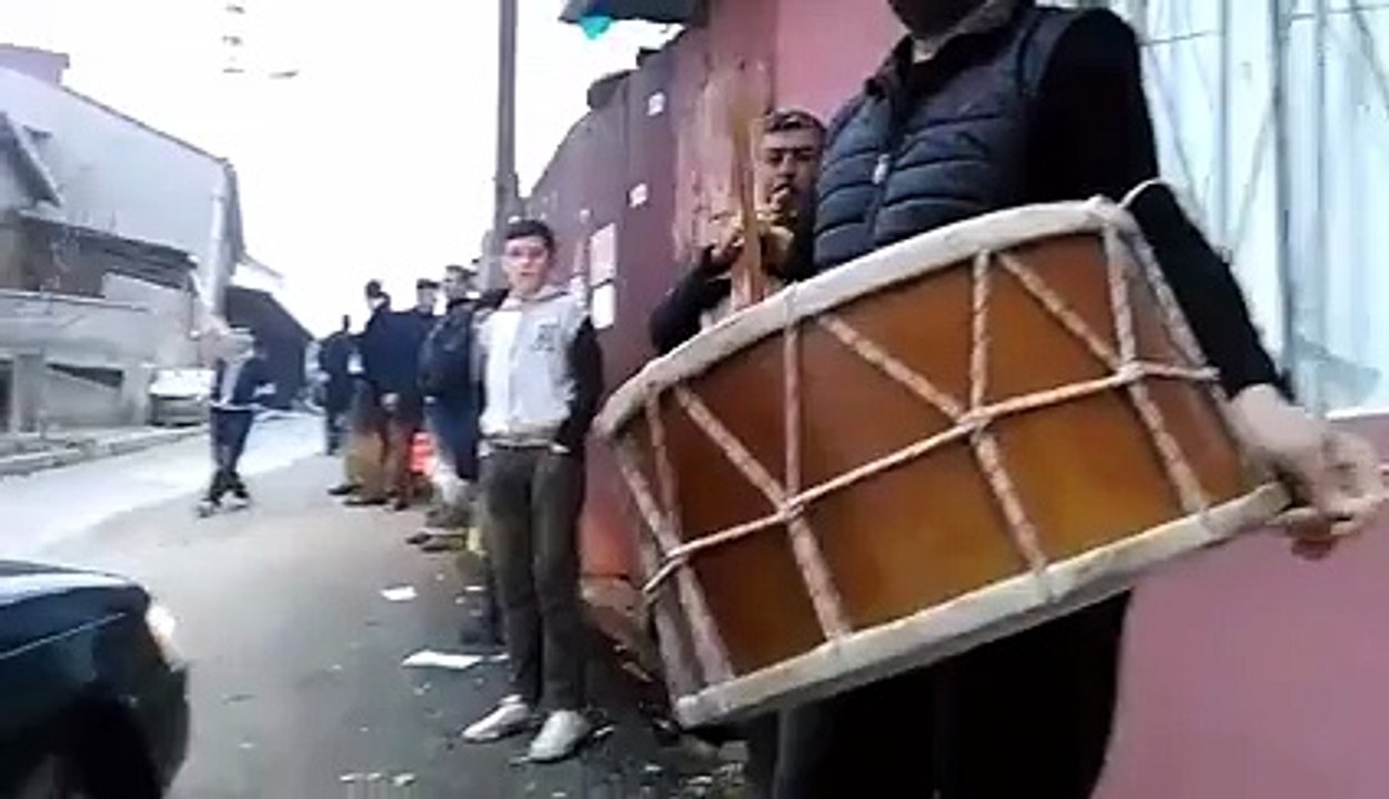 Davul ve zurna ile aşık veysel