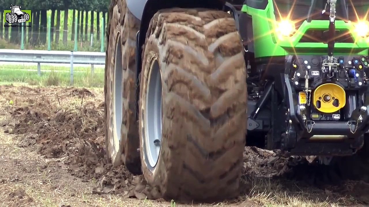 Deutz Fahr TTV 9340 na 70 mm regen grond lostrekken Trekkerweb nat slippen mud
