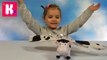 Летающая корова у Мисс Катя распаковка игрушки цепляем к потолку Flying cow unboxing toy and play