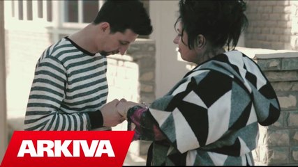 B-Flow ft. Rina - Nenes (Official Video HD)