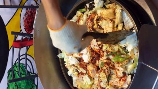 How to make Korean Spicy stir fried chicken - Dakgalbi