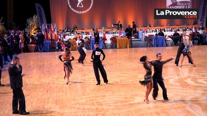 Marseille : les danseurs enflamment le parquet du palais des sports