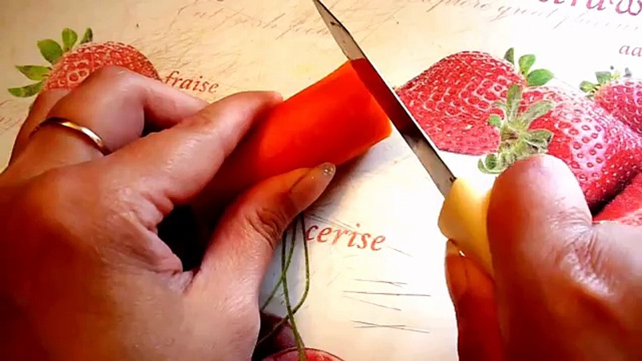 Цветок из моркови! Flower of carrots! Карвинг моркови! Украшения из овощей!