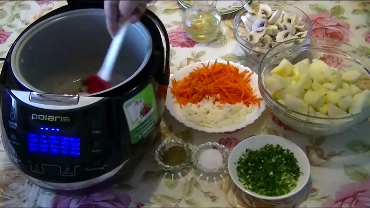 Тушёный #картофель #с мясом# и грибами#