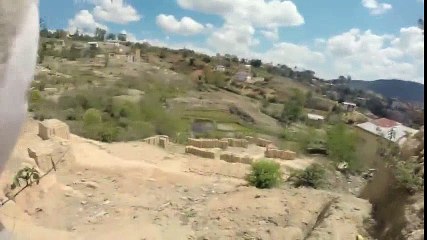 T'choupi à Madagascar - T'choupi va chercher de l'eau  Dessins Animés T'choupi