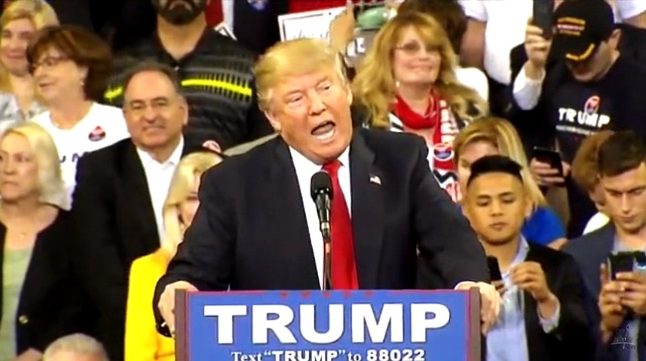 Trump regales crowd about his 'large and strong' HANDS