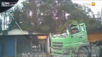 Подборка неудержимых грузовиков #12 (Без тормозов)