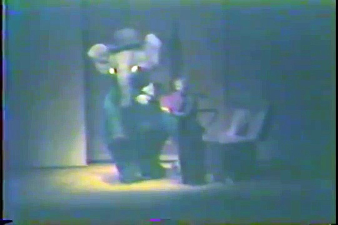 The Story of Babar, the Little Elephant - Clip 13: Au Revoir, La Vieille Dame