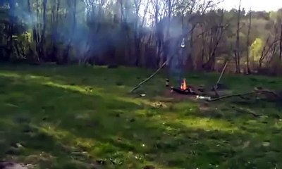 В кипящее масло добавили воду