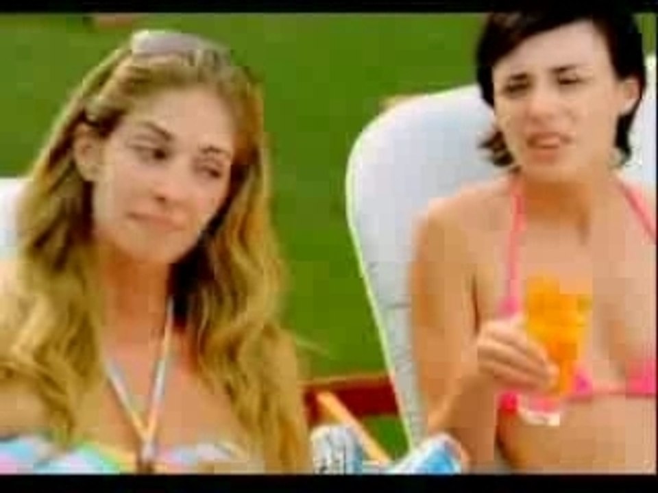 Le plongeoir d'une piscine