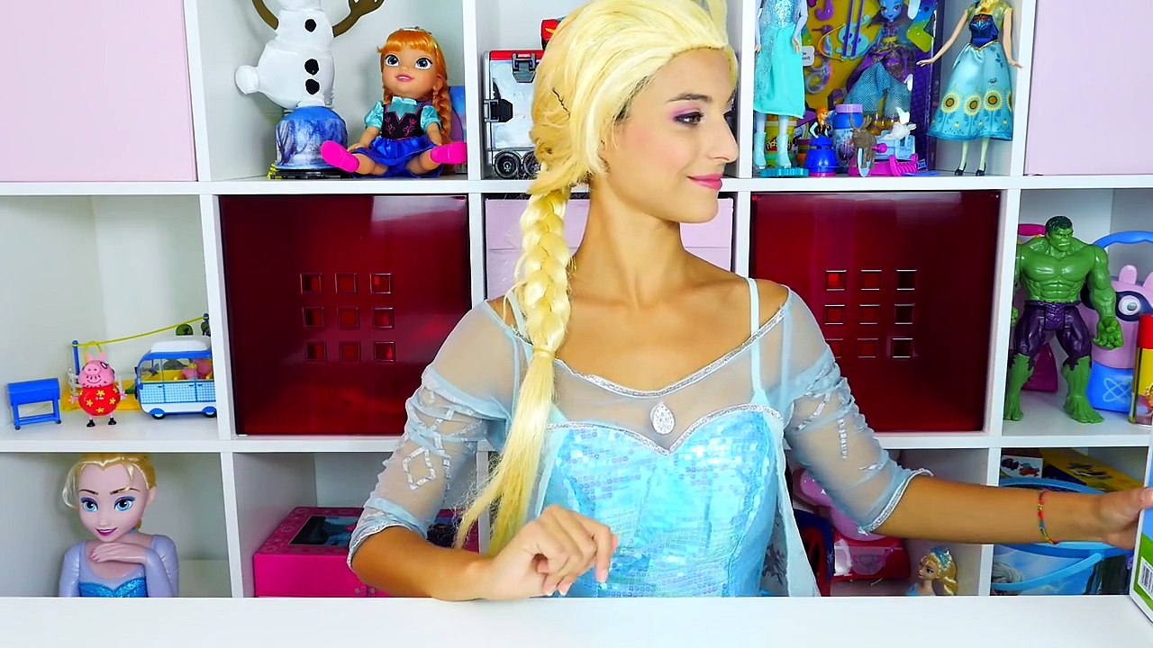 Disney Frozen Elsa In real Life Open Peppa Pig Case Hair Style Set W/ Princess Anna Doll