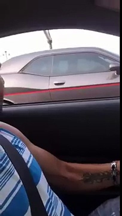 Tu sais jamais sur qui tu tombes,salut! police.....en civile mdr...