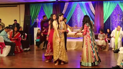 Desi Girls  HOT Dance On Pakistani Wedding (HD)