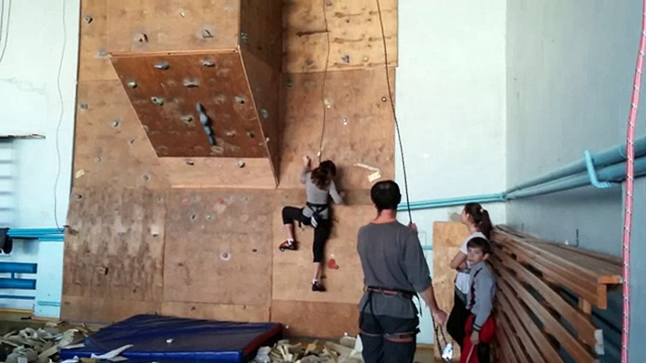 Соня. Скалолазание