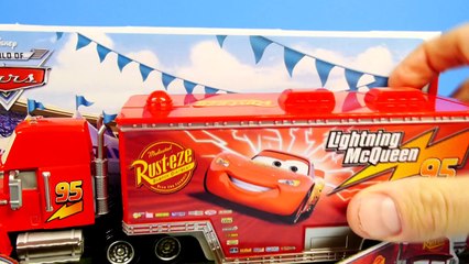 Video herunterladen: Cars Mack Hauler Disney Pixar Neon Racers, Play-Doh Riplash Racecars and Thomas Fails